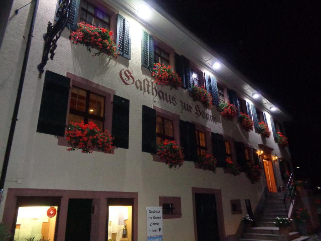 埃施 阳光宾馆酒店 外观 照片